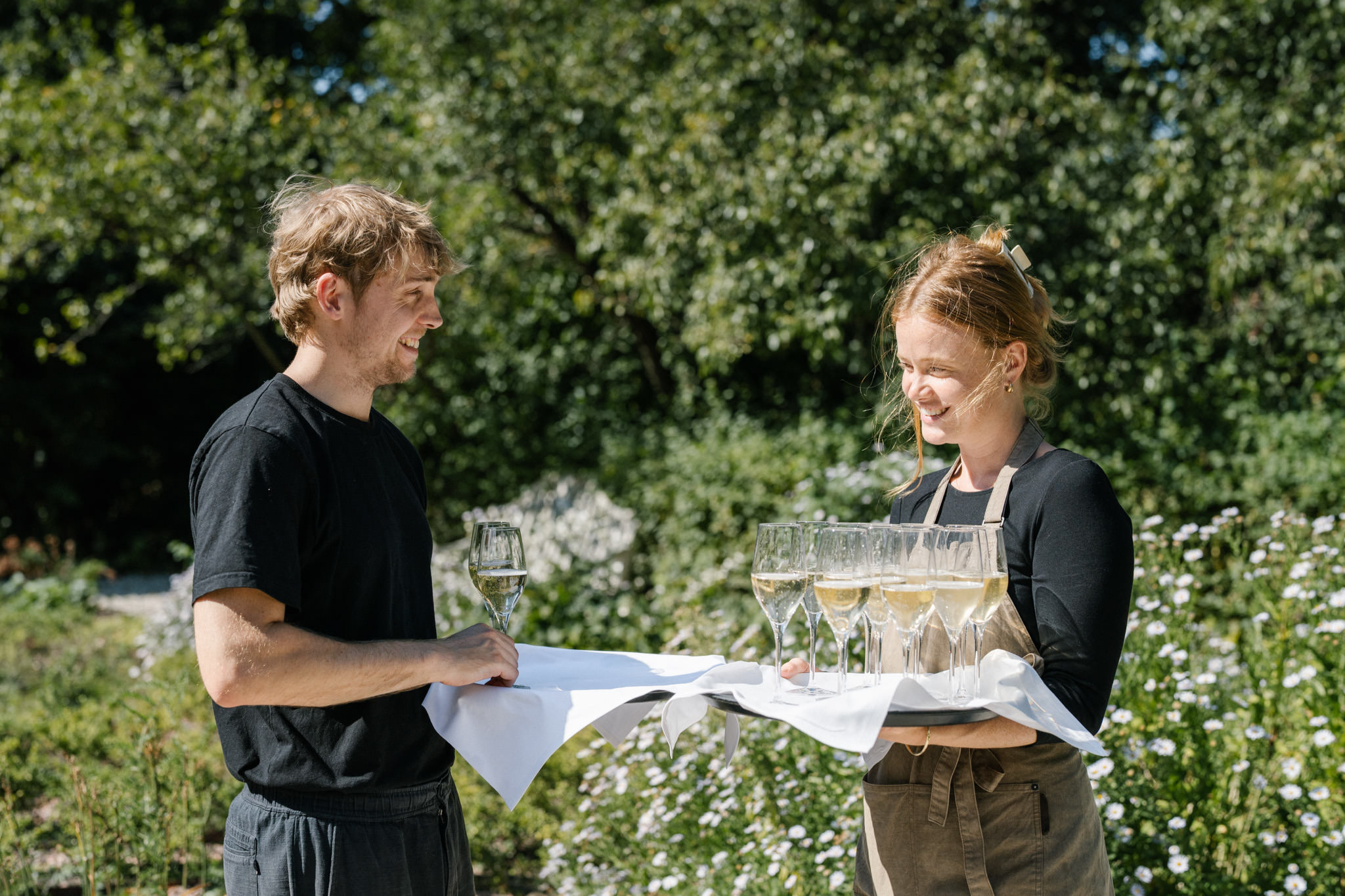 Guests enjoying lunch at Huize Frankendael wedding