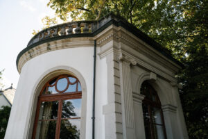 Intimate civil ceremony at Pavillon Lullin Geneva